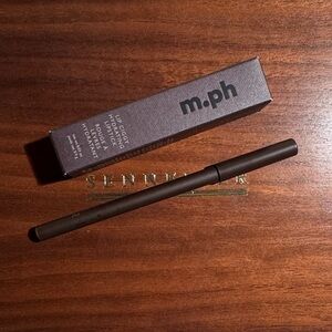 Sexy Lips 💋 - All the Buzz 💋